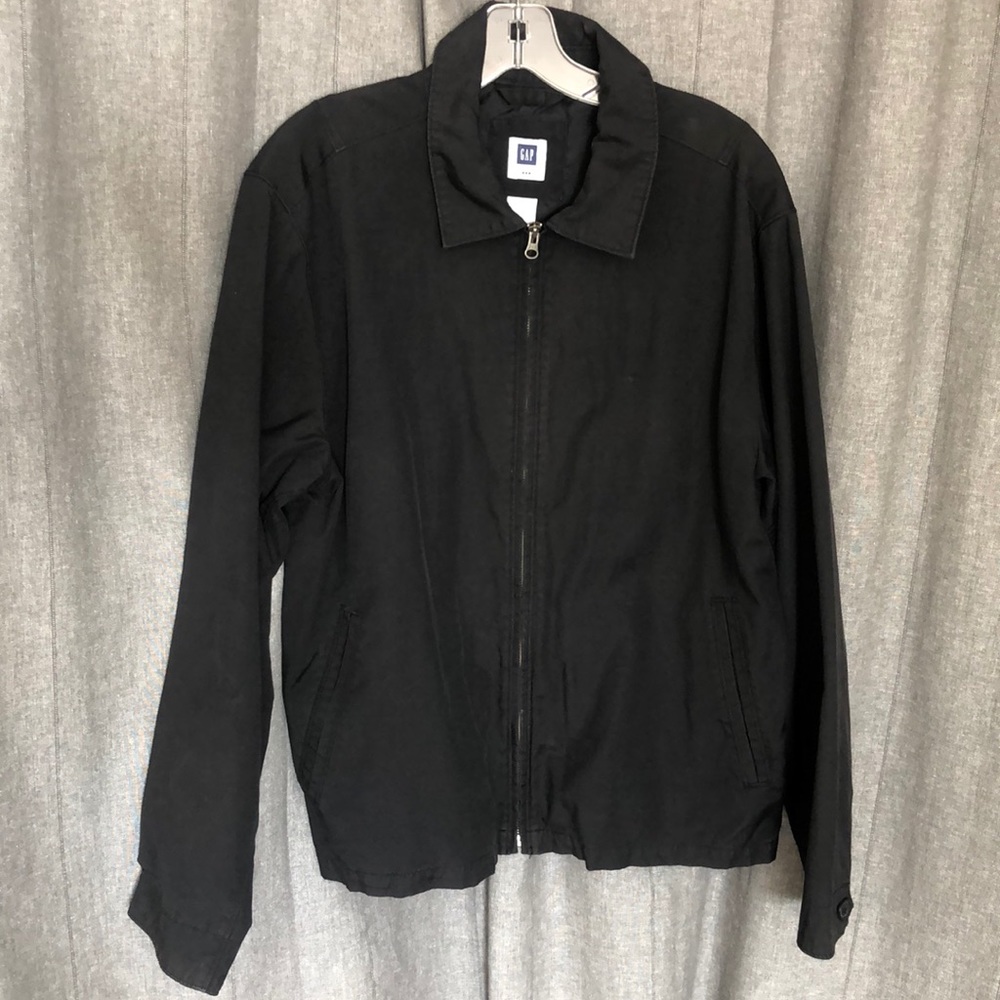 Black full zip Gap jacket